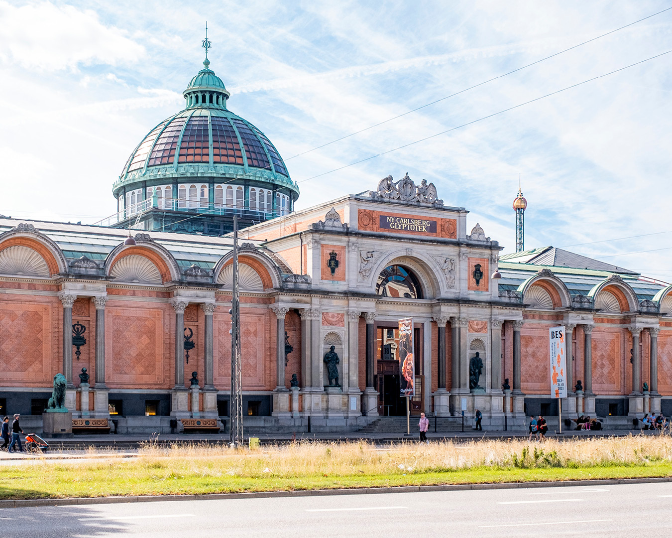 The facade of Ny Carlsberg Glyptotek.