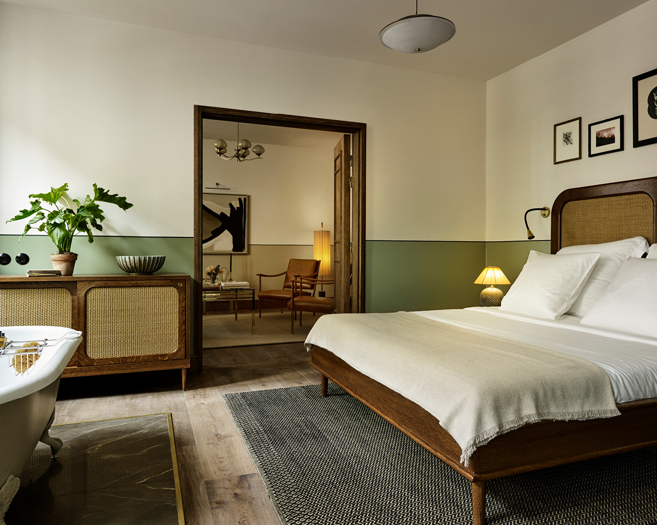 A natural colour palette decorates a cosy room at Hotel Sanders