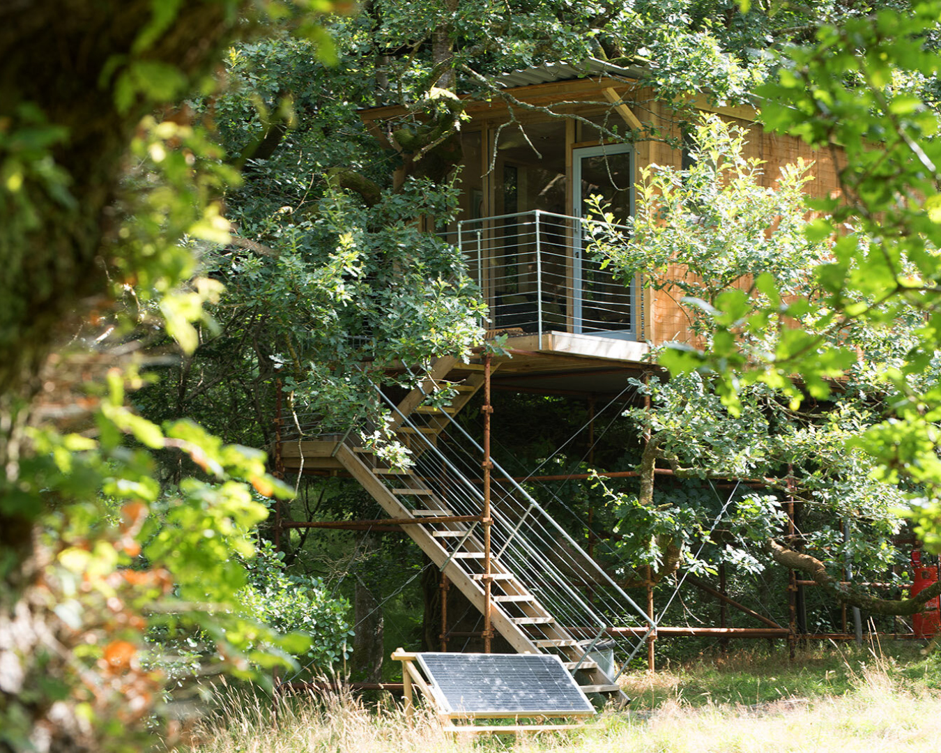 Beady Banc treehouse in Wales.