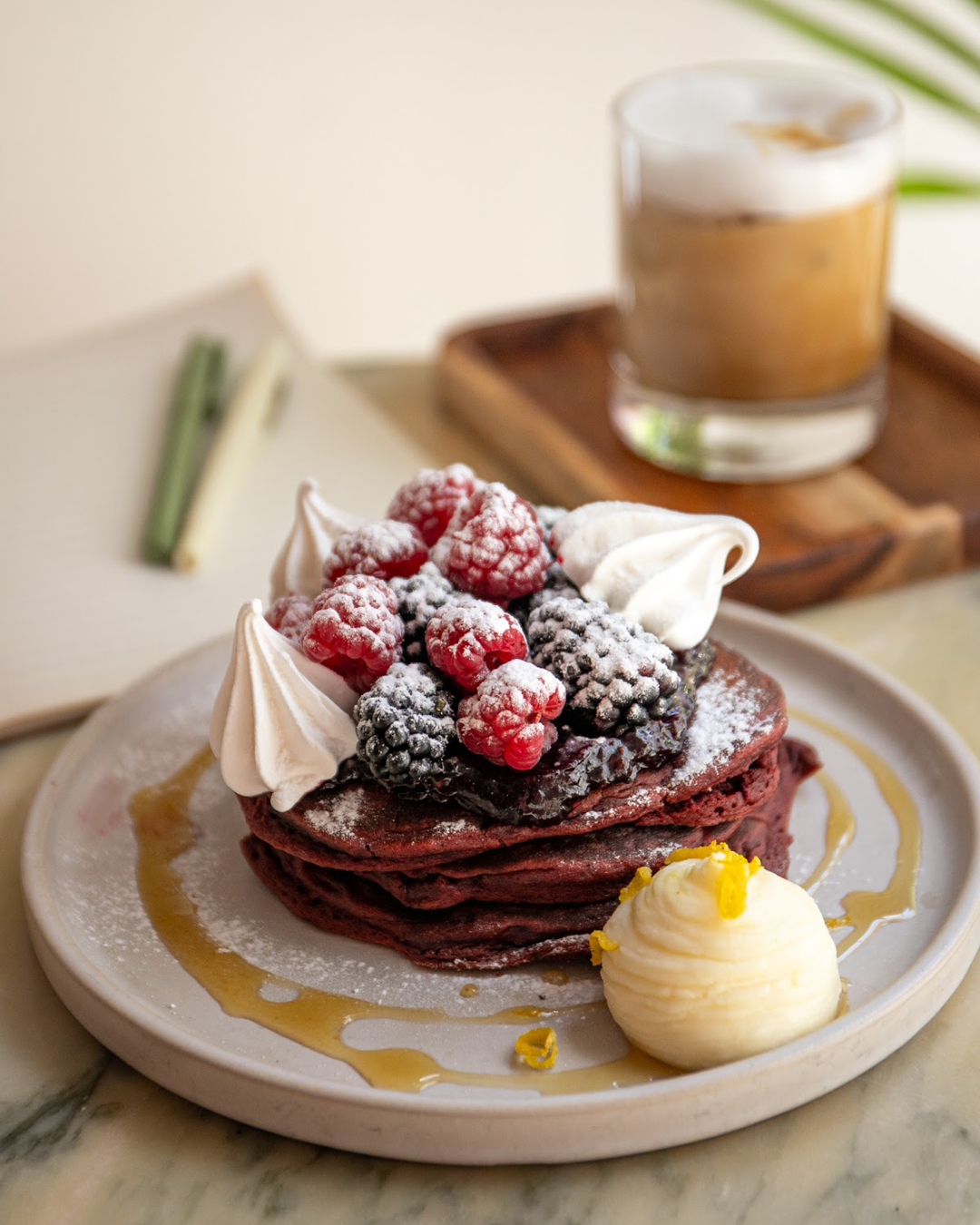 Sugar-dusted desserts at Quest, Lisbon