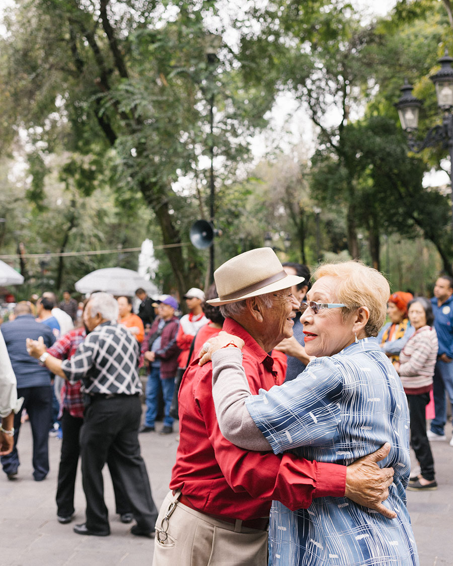 A couple dancing at Kiosko Morisco, Mexico City