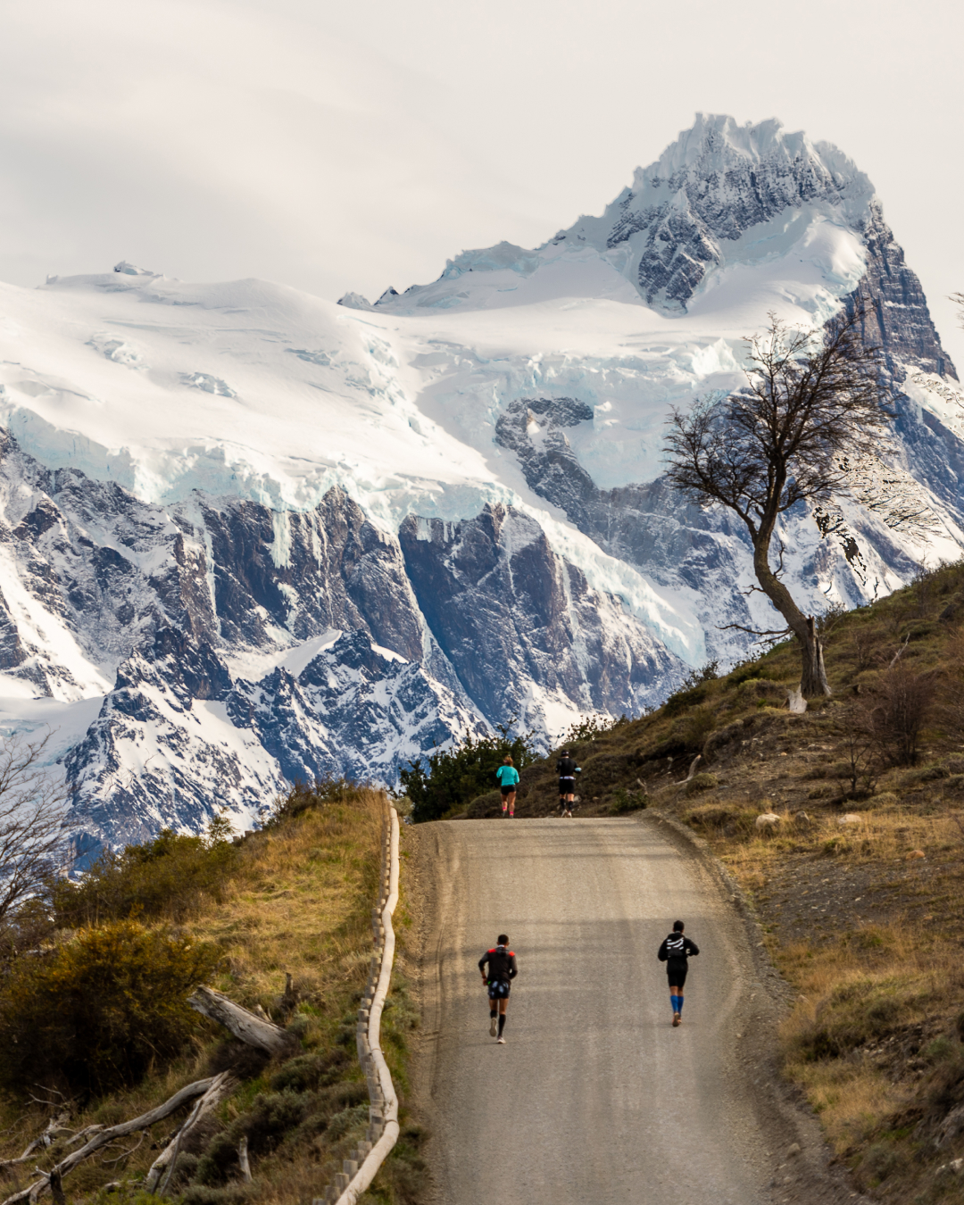 Dramatic mountian views at the Patagonia Marathon. Photo by Paolo Avila